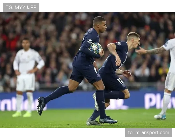 皇马阶段性试验三中卫体系 为欧冠关键战储备方案 皇马阶段性试验三中卫体系 为欧冠关键战储备方案